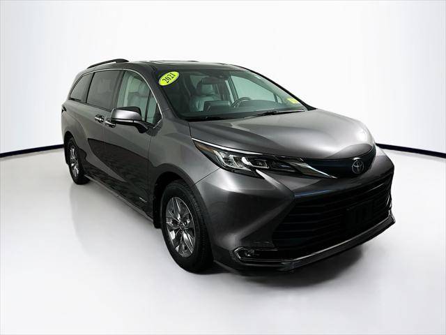 2021 Toyota Sienna XLE AWD photo