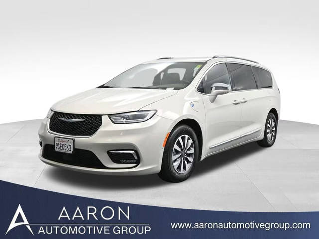2021 Chrysler Pacifica Minivan Hybrid Limited FWD photo