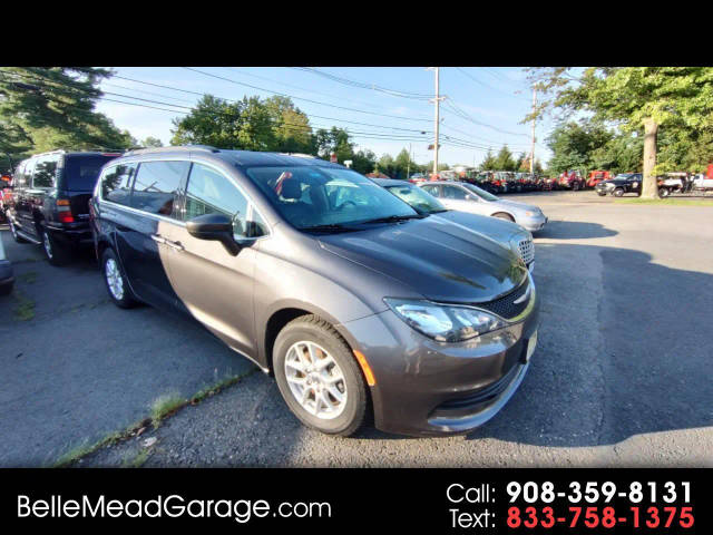 2020 Chrysler Voyager LXi FWD photo