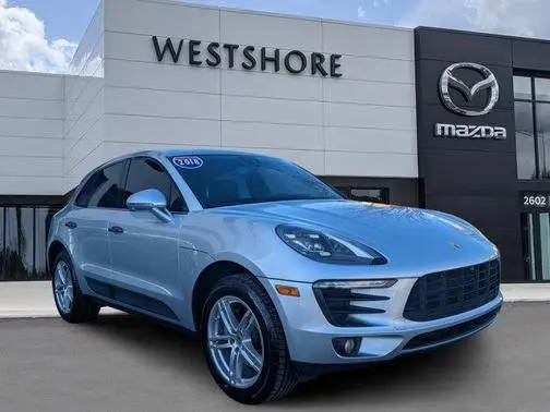 2018 Porsche Macan  AWD photo