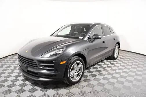 2021 Porsche Macan  AWD photo