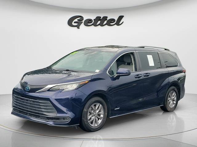 2021 Toyota Sienna LE AWD photo