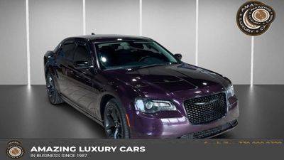 2021 Chrysler 300 Touring RWD photo