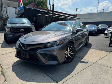 2021 Toyota Camry SE FWD photo