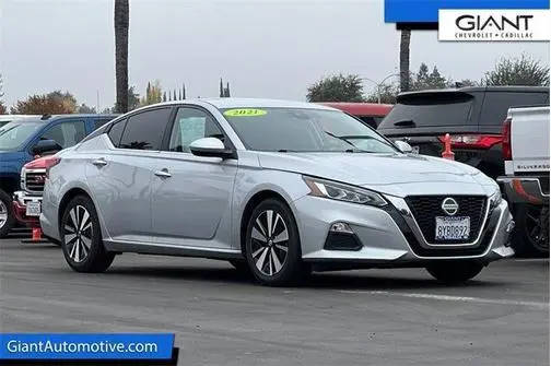 2021 Nissan Altima 2.5 SV FWD photo