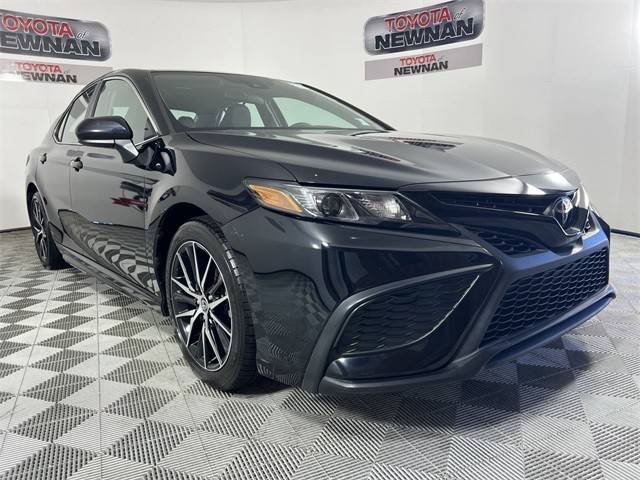 2021 Toyota Camry SE FWD photo