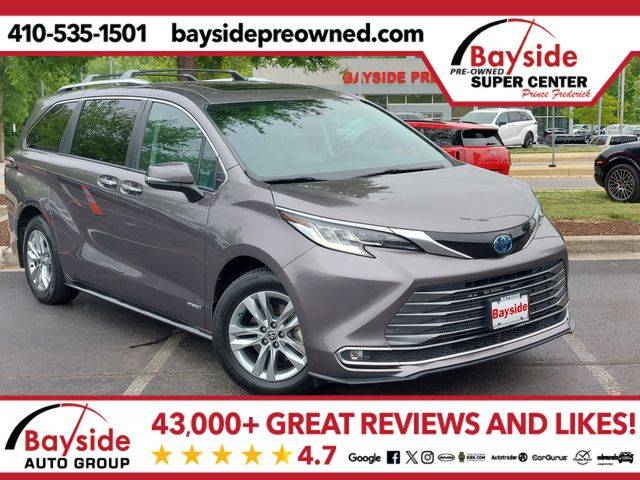 2021 Toyota Sienna Limited FWD photo