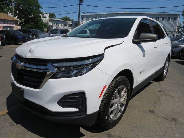 2022 Chevrolet Equinox LS AWD photo