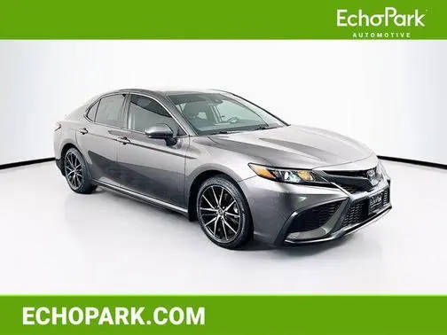 2021 Toyota Camry SE FWD photo