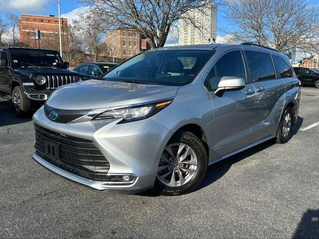 2021 Toyota Sienna XLE AWD photo