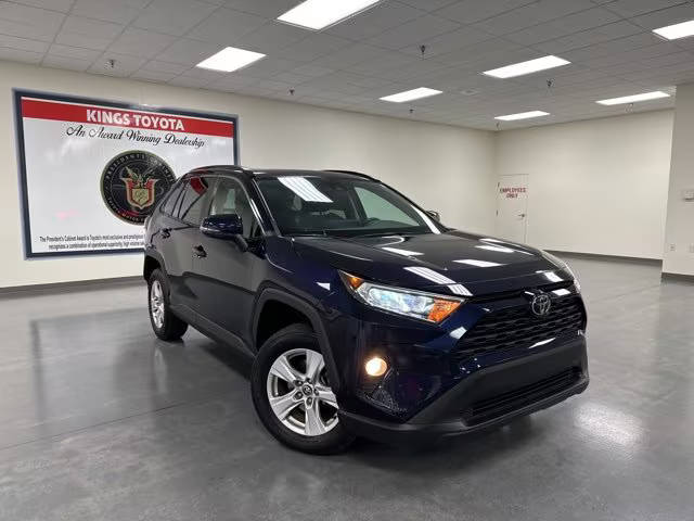 2021 Toyota RAV4 XLE FWD photo