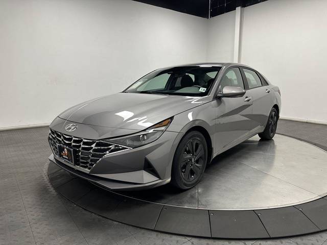 2021 Hyundai Elantra SEL FWD photo