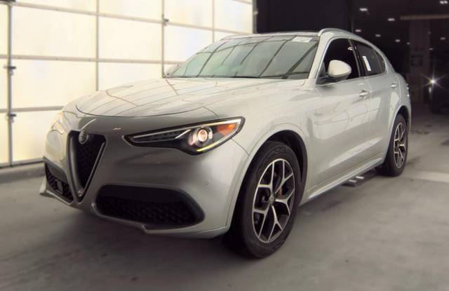 2021 Alfa Romeo Stelvio Ti AWD photo