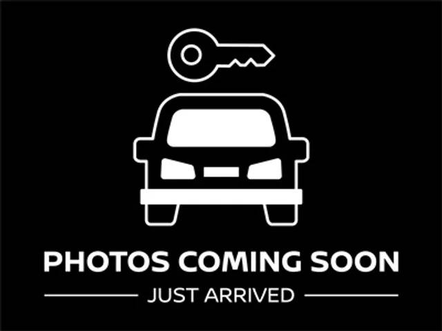 2021 Nissan Versa SR FWD photo