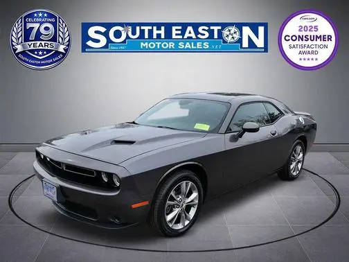 2020 Dodge Challenger SXT AWD photo