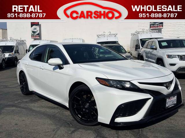 2021 Toyota Camry SE FWD photo