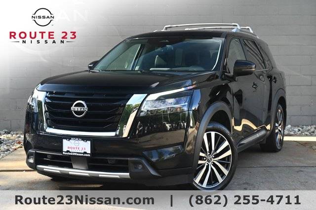 2022 Nissan Pathfinder Platinum 4WD photo