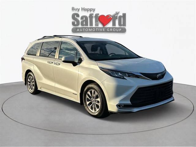 2021 Toyota Sienna XLE AWD photo