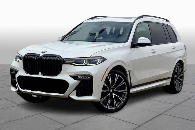 2021 BMW X7 M50i AWD photo