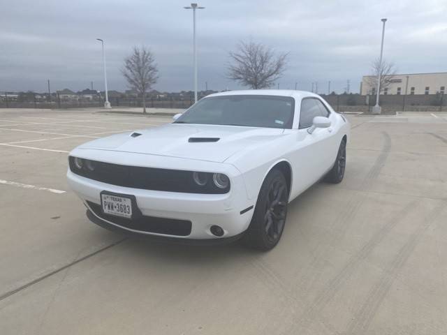 2021 Dodge Challenger SXT RWD photo