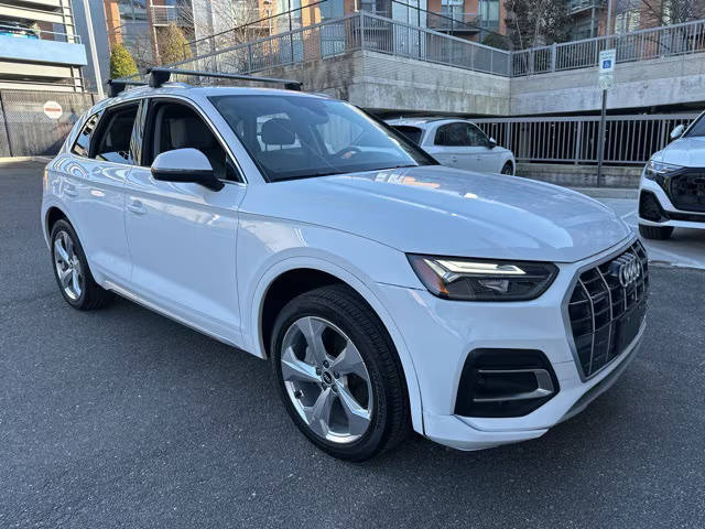 2021 Audi Q5 Premium Plus AWD photo