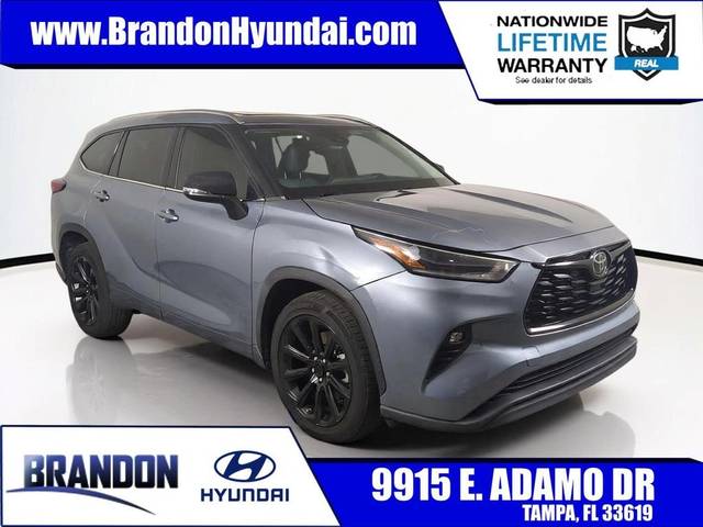 2021 Toyota Highlander XLE FWD photo