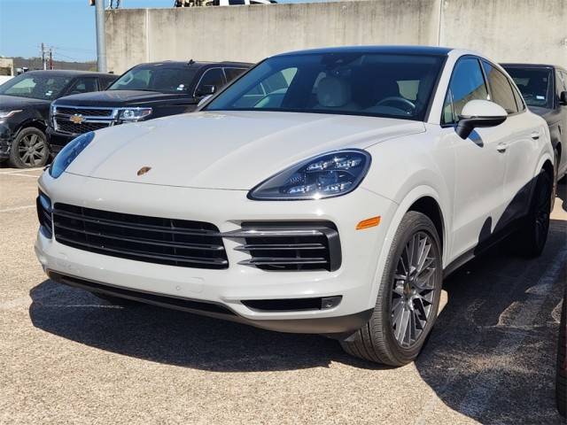 2021 Porsche Cayenne Coupe  AWD photo