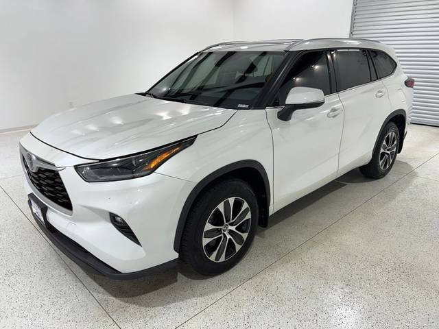 2021 Toyota Highlander XLE AWD photo