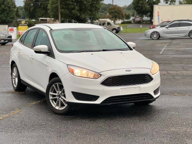 2016 Ford Focus SE FWD photo
