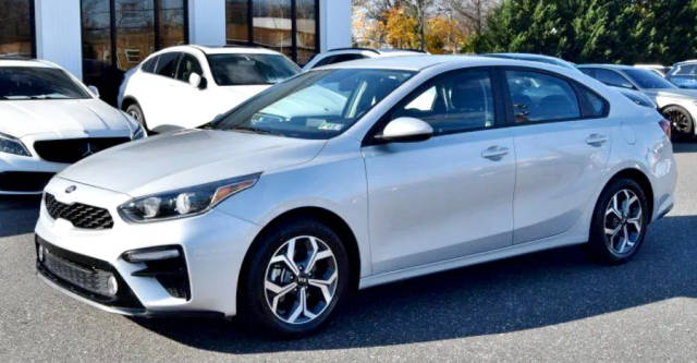 2021 Kia Forte LXS FWD photo