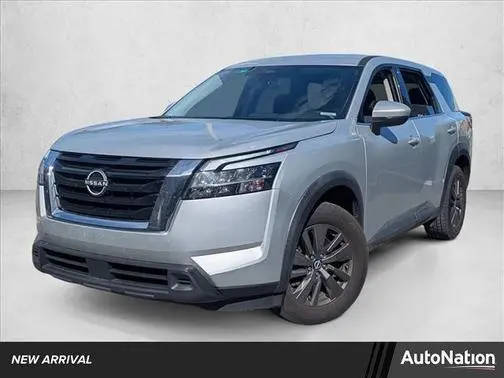 2022 Nissan Pathfinder S FWD photo