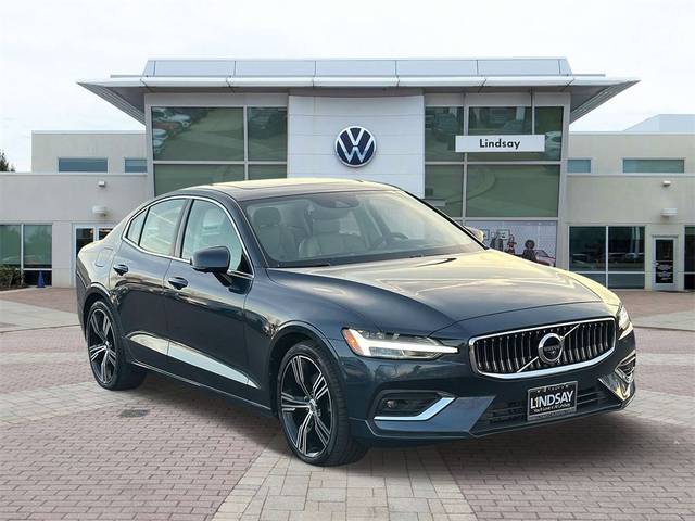 2022 Volvo S60 Inscription AWD photo