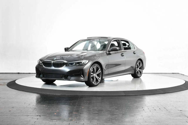 2022 BMW 3 Series 330i RWD photo