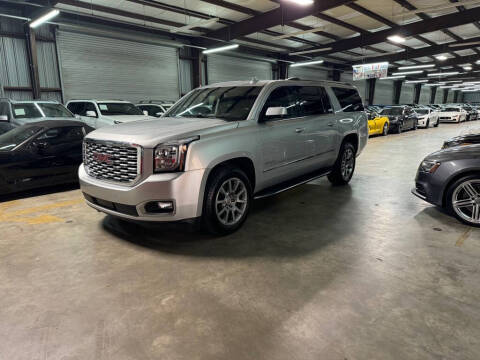 2020 GMC Yukon XL Denali RWD photo