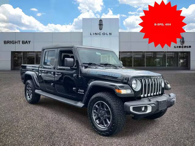 2021 Jeep Gladiator Overland 4WD photo
