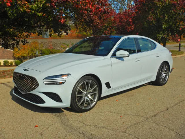 2022 Genesis G70 2.0T AWD photo