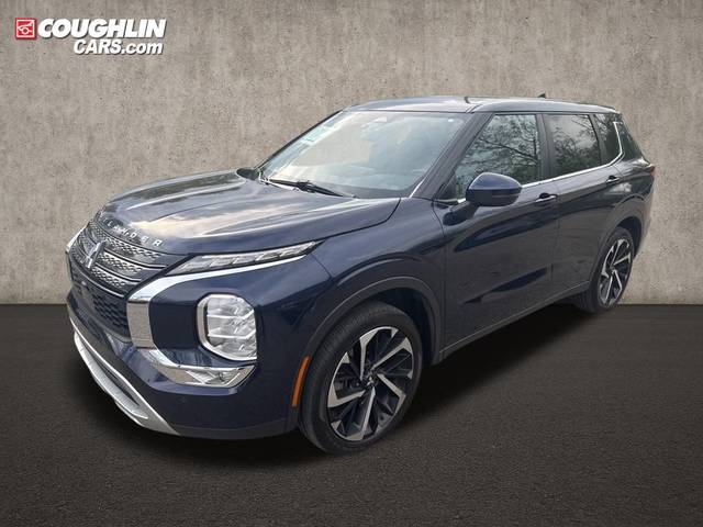 2022 Mitsubishi Outlander SE FWD photo