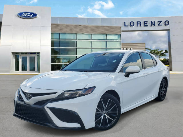 2021 Toyota Camry SE FWD photo