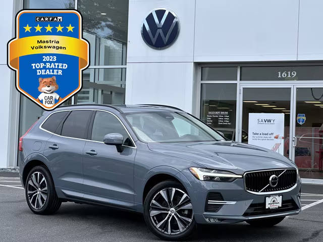 2022 Volvo XC60 Momentum AWD photo