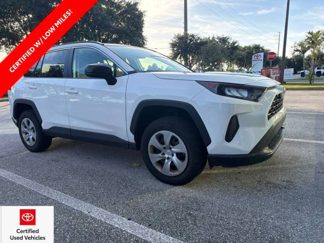 2021 Toyota RAV4 LE FWD photo