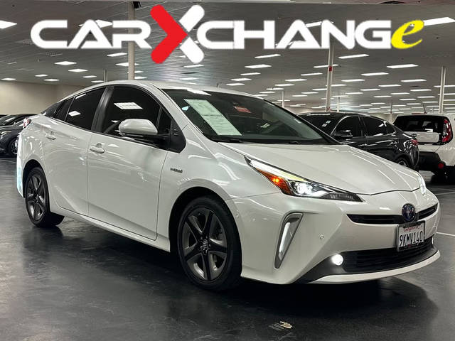 2022 Toyota Prius XLE FWD photo