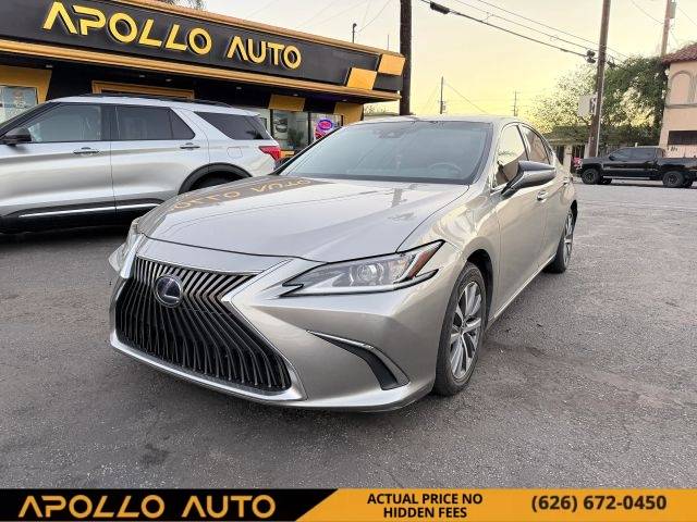 2021 Lexus ES ES 300h FWD photo