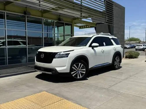 2022 Nissan Pathfinder Platinum FWD photo