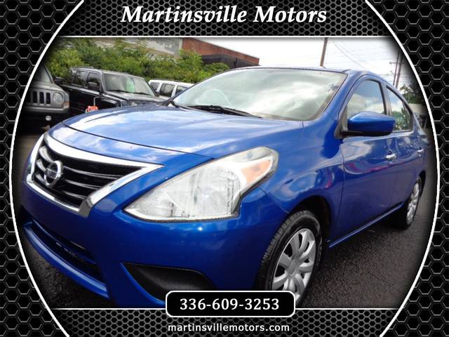 2015 Nissan Versa SV FWD photo