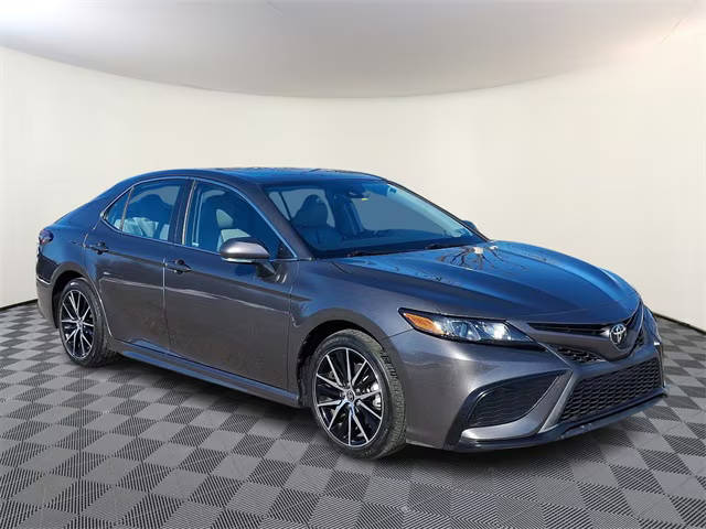 2021 Toyota Camry SE FWD photo