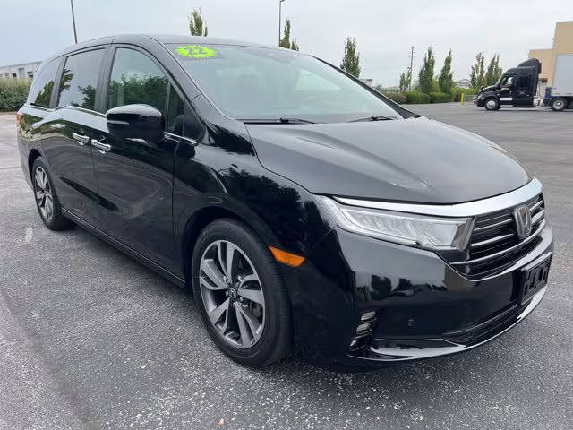 2022 Honda Odyssey Touring FWD photo