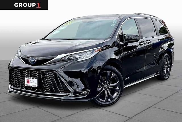 2021 Toyota Sienna XSE FWD photo