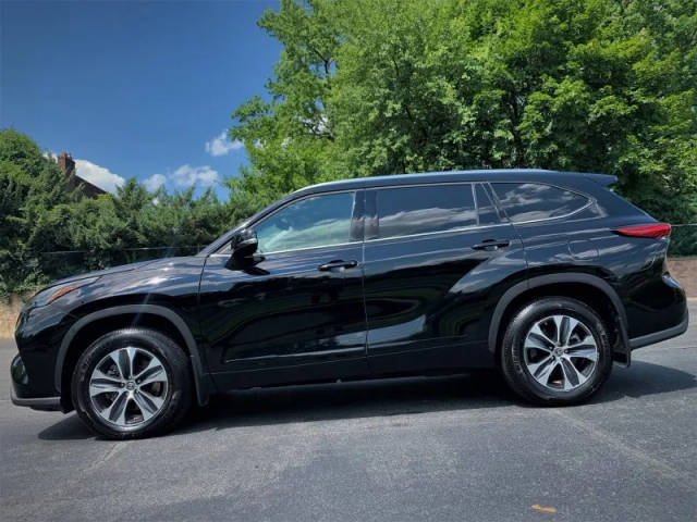 2020 Toyota Highlander XLE AWD photo