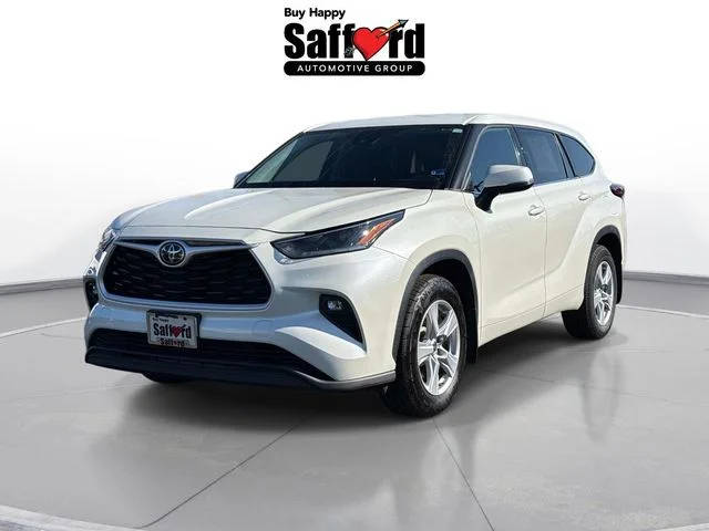 2021 Toyota Highlander LE FWD photo