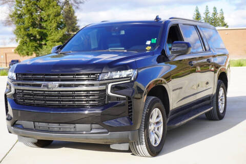2021 Chevrolet Suburban RST RWD photo